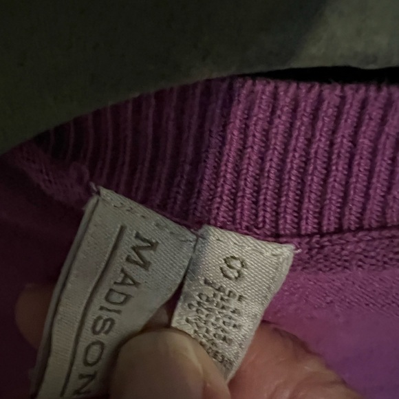 Cardigan with buttons - Picture 2 of 2